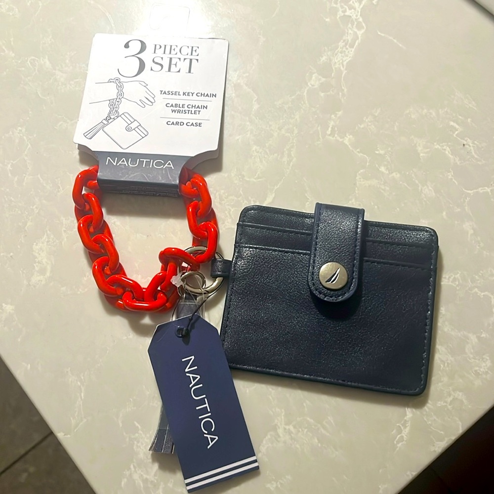 NWT Nautica 3 piece set. Card case